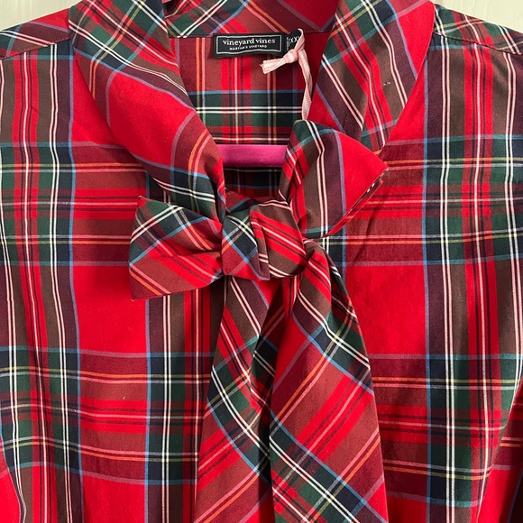 Women’s vineyard vines plaid top - Picture 2 of 5